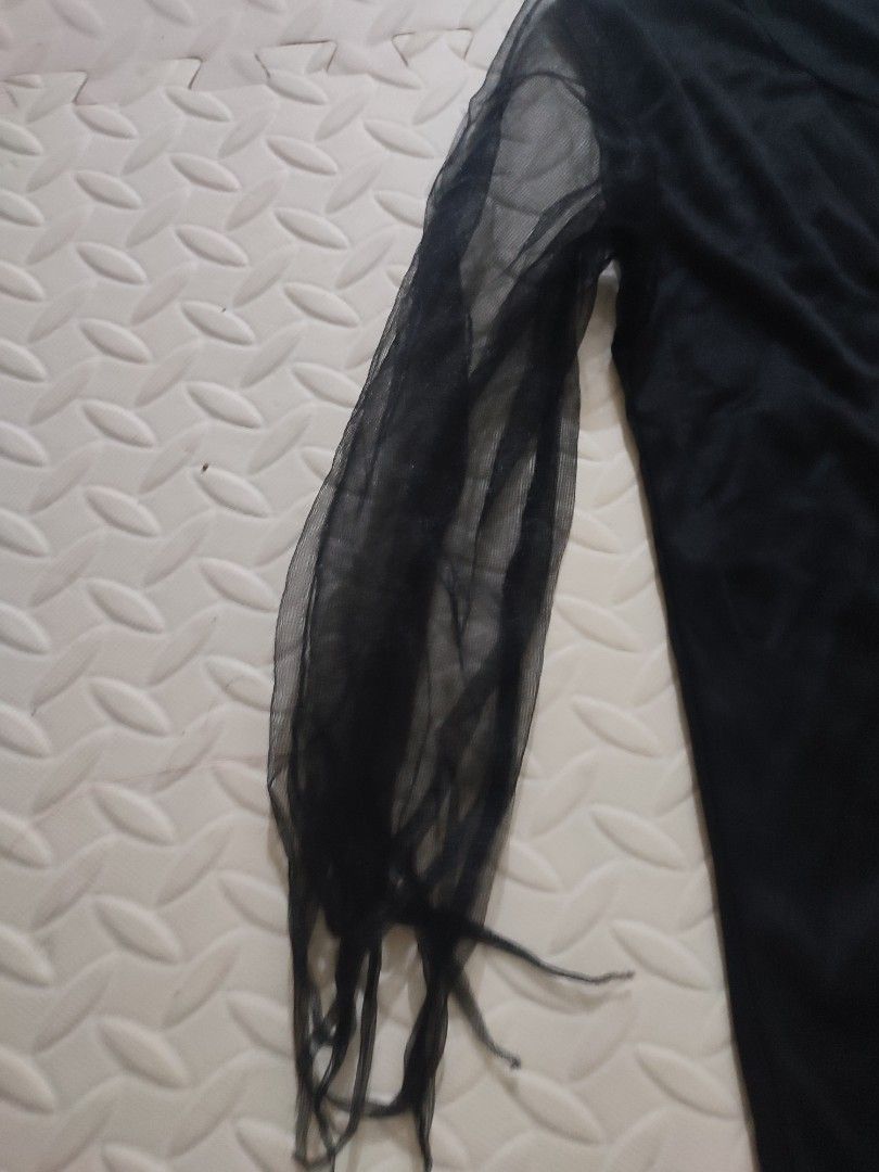 For sale witch costume (Category: Sets or Coordinates) located in Mandaluyong City. Submitted by derekalava (Listing ID 1230900987, Image 2). Description: for sale witch costume size small medium if interested please call txt or pm me see pics for the condition thank you.