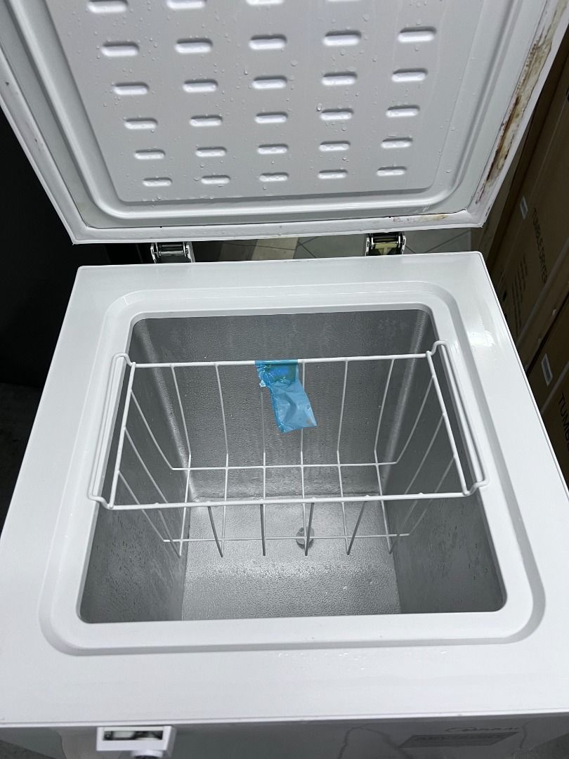 FREE DELIVERY! Midea 51L Chest Freezer MCF61W1, TV & Home Appliances