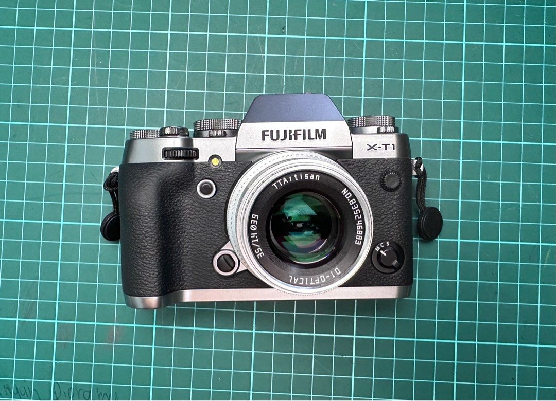 Fujifilm X-T1 Graphite Silver Edition & 35mm F1.4 lens