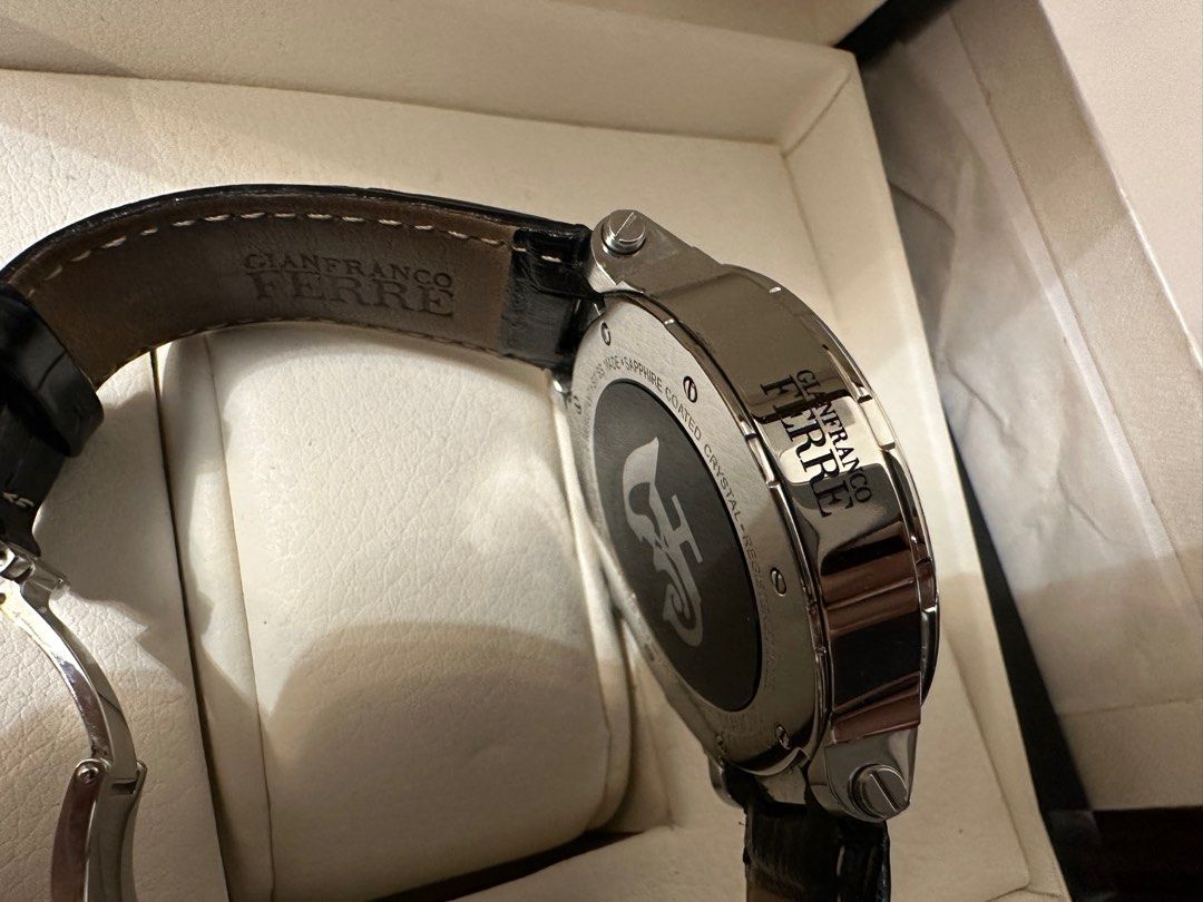 Gianfranco ferre store watches diamond collection
