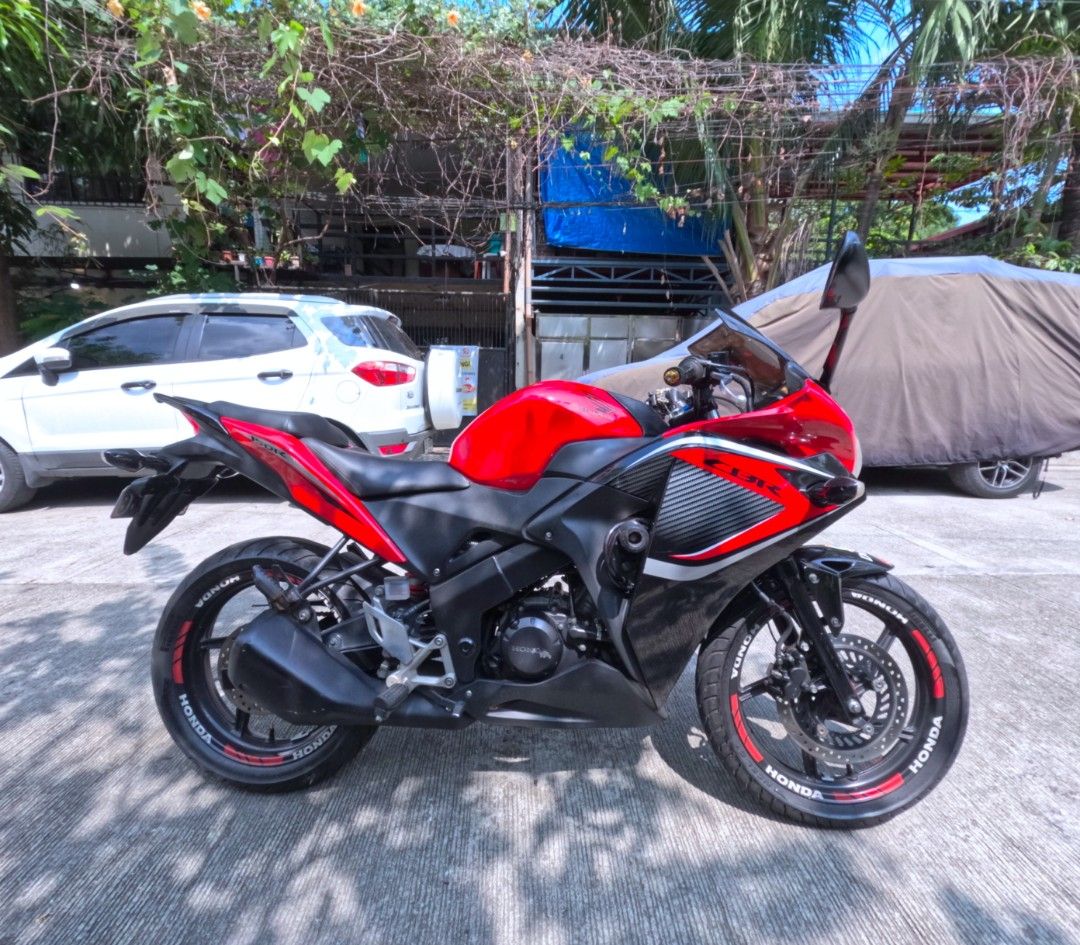 Honda CBR150r 2014 v2, Motorbikes, Motorbikes for Sale on Carousell