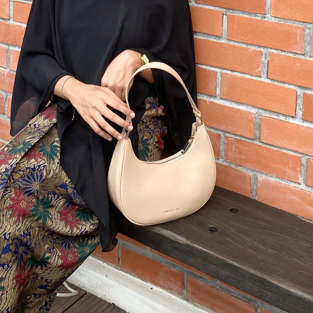 Christy Ng Julieta Hobo Bag, Women's Fashion, Bags & Wallets, Shoulder Bags  on Carousell