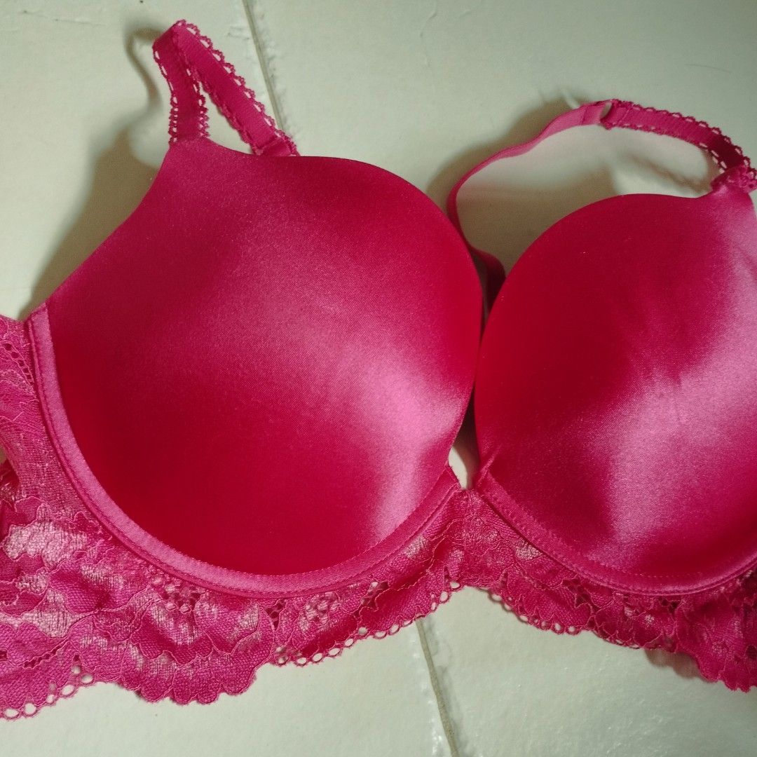 Best La Senza Body Kiss Pink Bra 36c, Only Worn A Few Times. for sale in  Beausejour, Manitoba for 2024