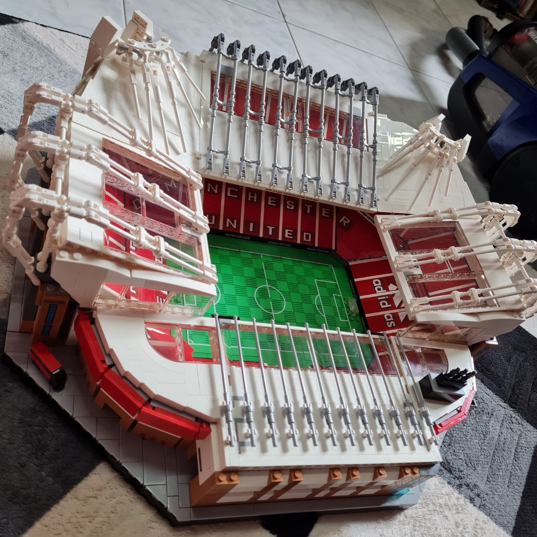 Lego Manchester United Stadium 1683543529 38ce3d8d 