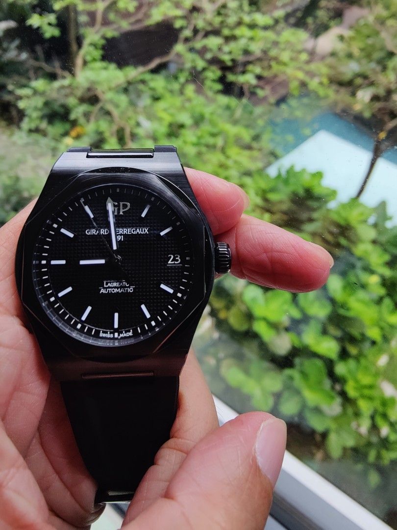 Girard perregaux rubber on sale strap