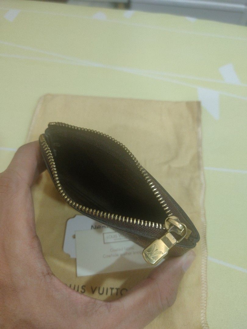 Louis Vuitton Card Holder Wallet, Men'S Fashion, Watches & Accessories,  Wallets & Card Holders On Carousell