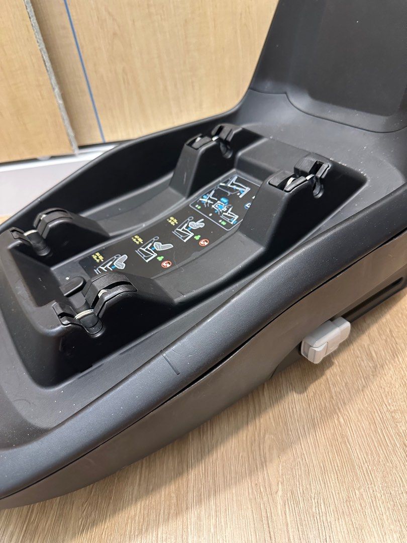 Maxi Cosi Rock Car Seat, Babies & Kids, Going Out, Car Seats on Carousell