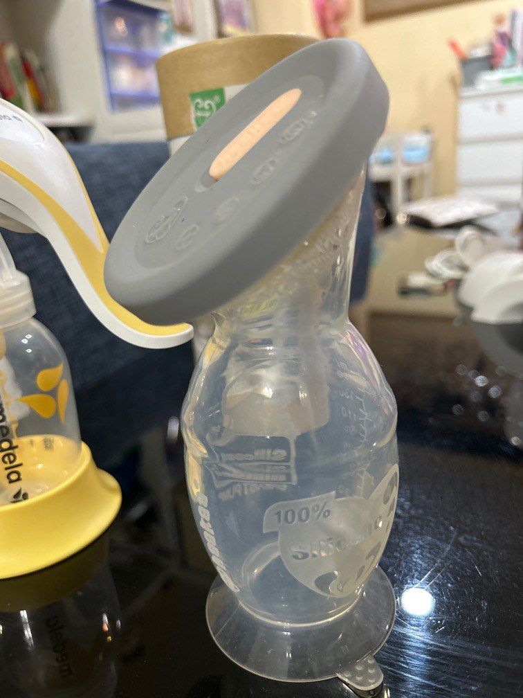 medela hand pump and original Hakka, Babies & Kids, Nursing & Feeding