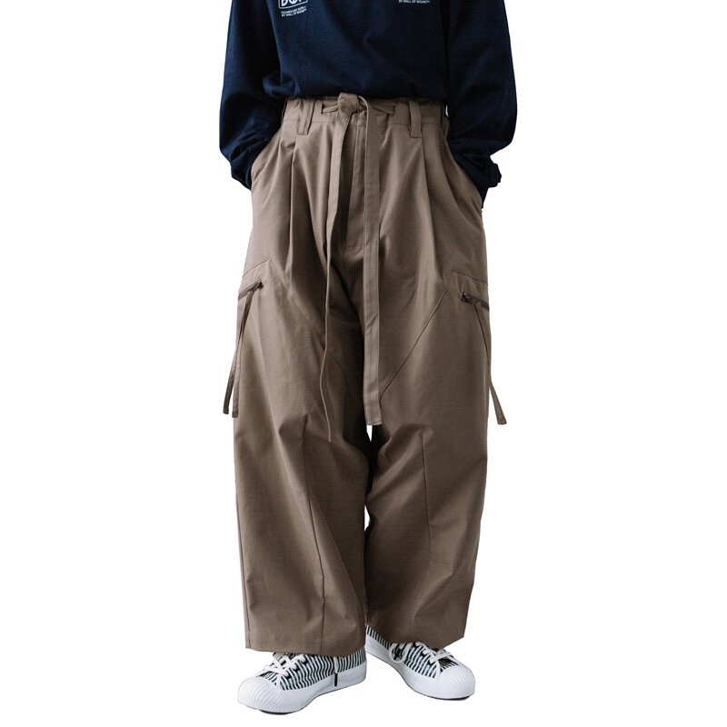 MELSIGN - Strap Zip Pocket Trouser 沙色, 他的時尚, 褲子, 長褲在 