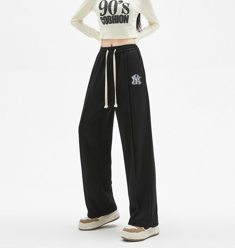 Nike straight hotsell sweatpants