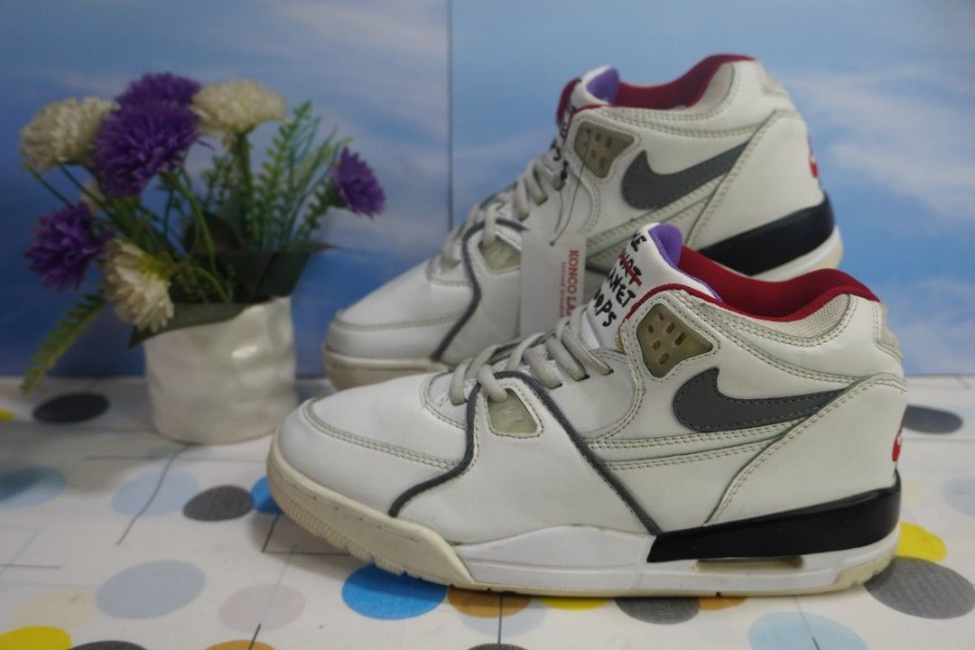 mens nike air max white and black