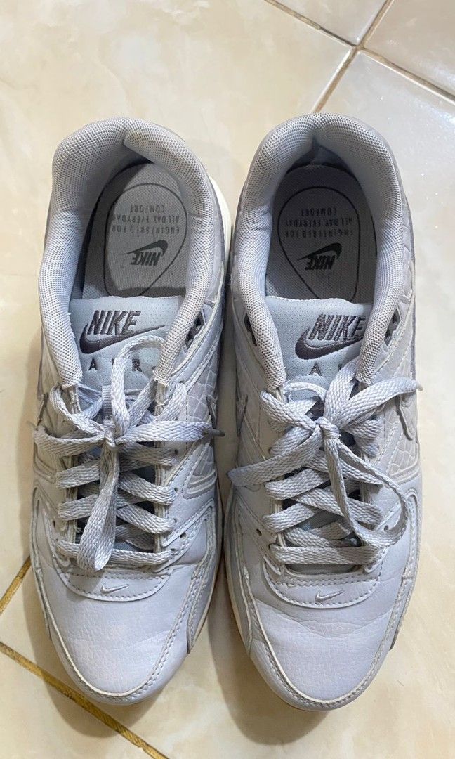 womans airmax command