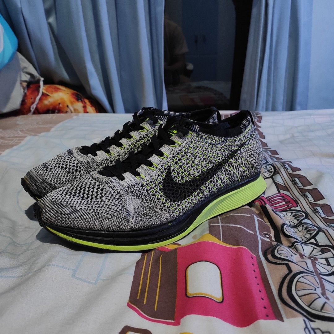 Harga nike flyknit racer oreo volt top