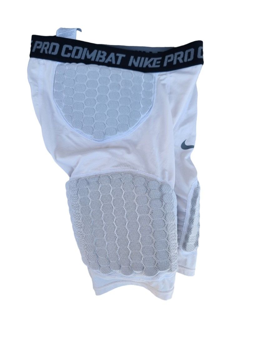 Nike Pro Combat Padded Compression Shorts (L on tag), Men's Fashion,  Activewear on Carousell