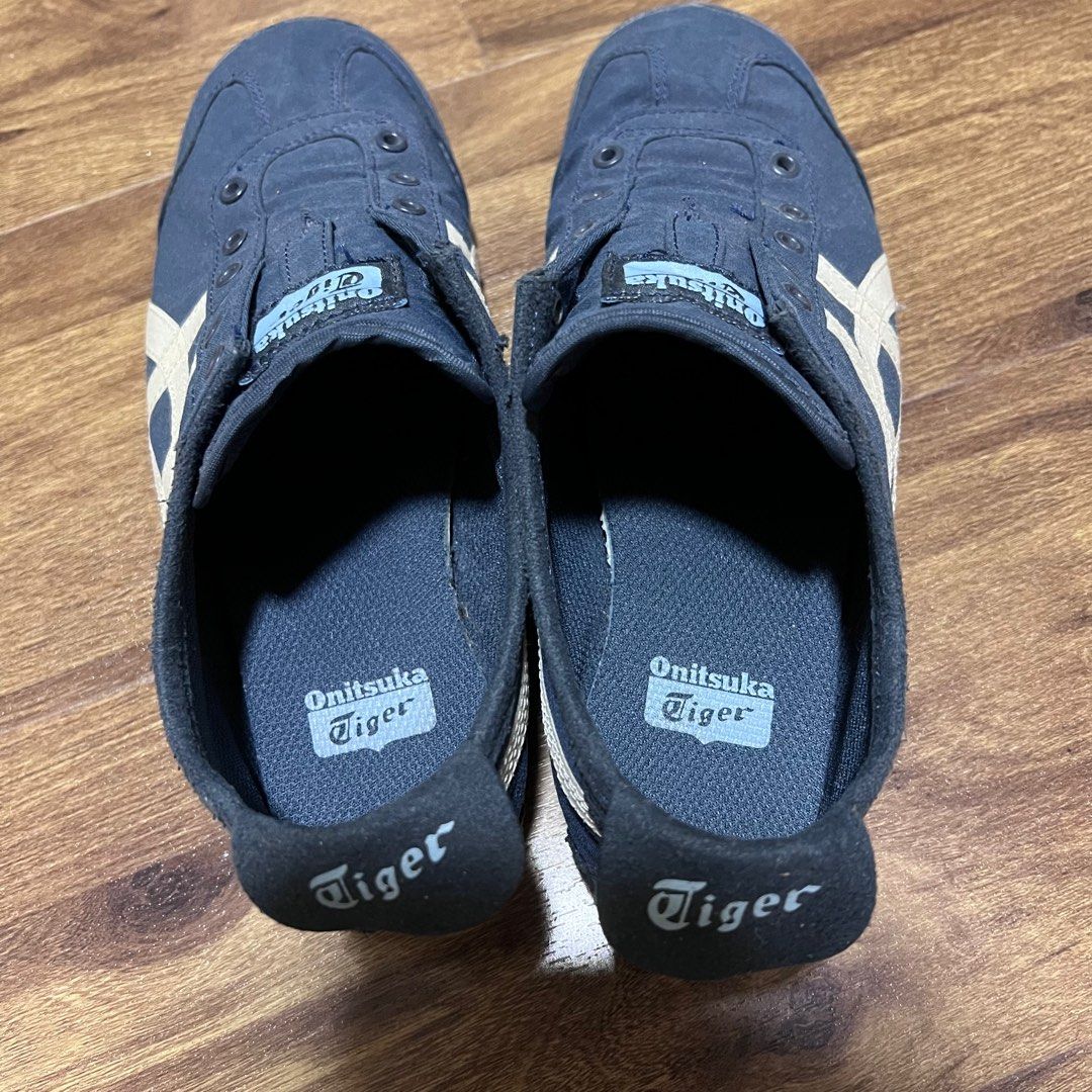 Onitsukatiger Maxico 66 slip on (Category: Sneakers) located in Singapore. Submitted by whitechocolatebar (Listing ID 1230887355, Image 3). Description: Maxico 66 Slip on Size: ERU 37.5/US 5/23.5cm Condition as shown in photos..