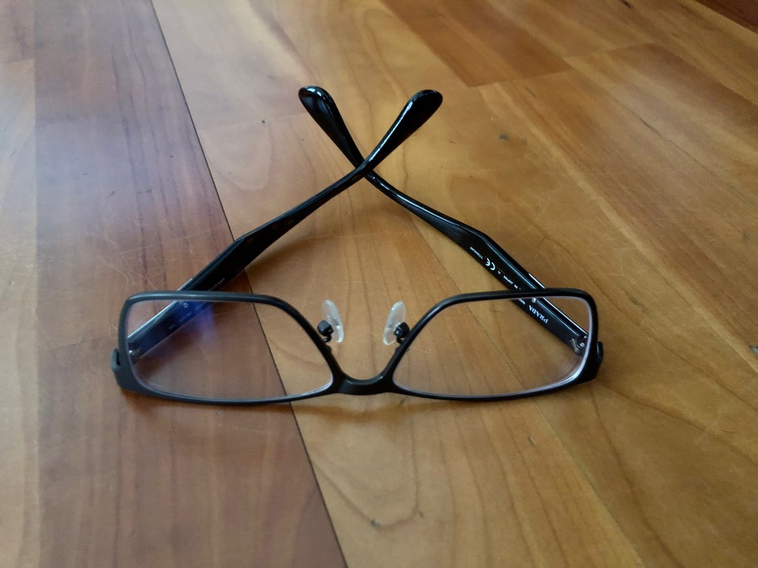 prada spectacles price