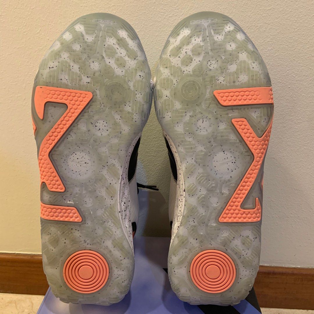 Pg6 (Category: Sneakers) located in Singapore. Submitted by wtf___ (Listing ID 1230857530, Image 3). Description: Condition: 9/10 Size : us 10.
