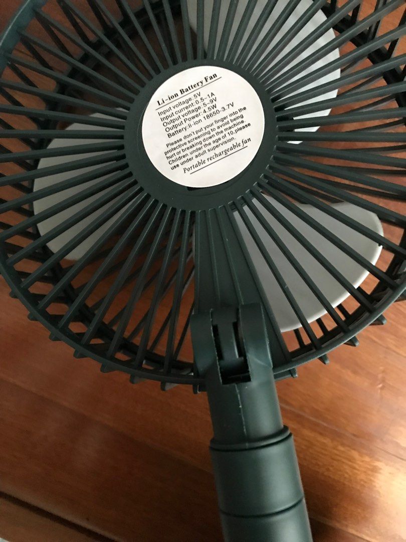 Portable desk fan, Furniture & Home Living, Lighting & Fans, Fans on