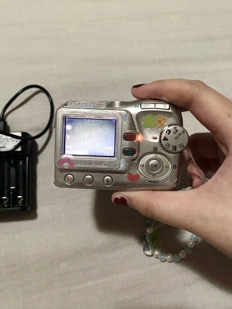 Rare vintage Olympus FE115 Digital Camera on Carousell