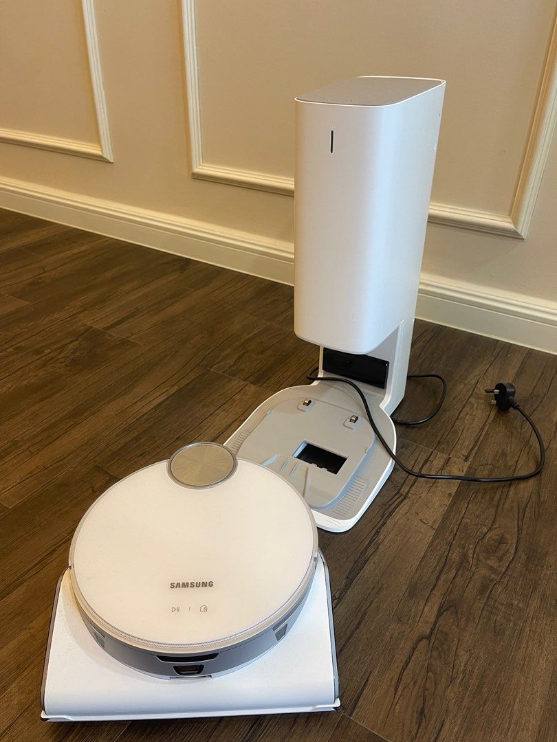 Samsung Jetbot AI+ Robot Vacuum with Intel AI Driving, TV & Home
