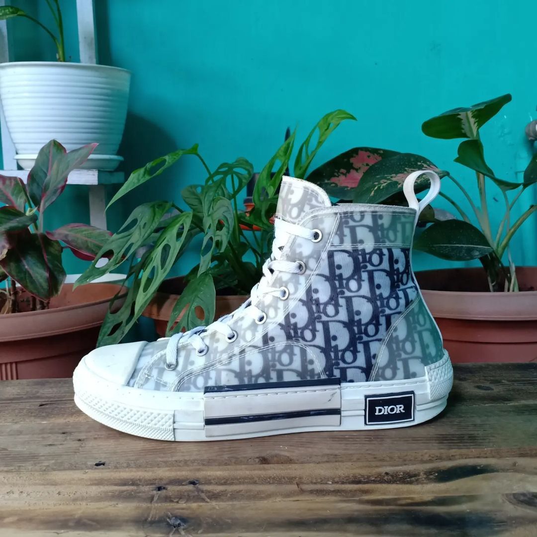 Sepatu DIOR originalsepatu sneakers Fesyen Wanita Sepatu di Carousell