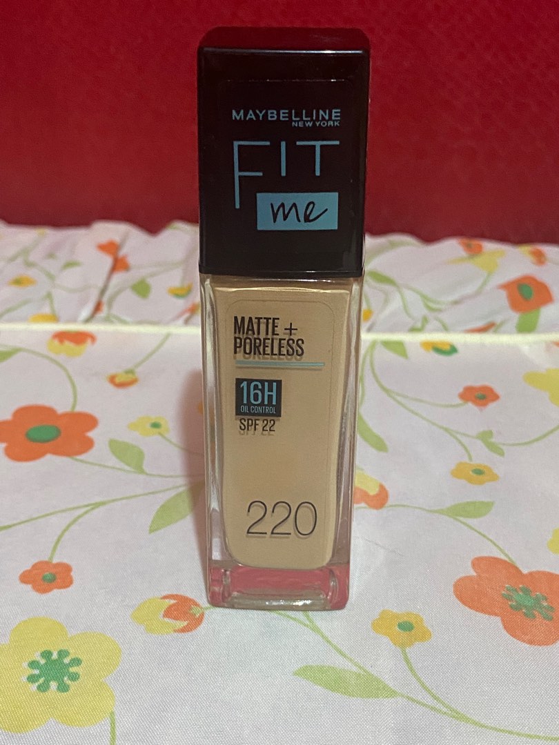 (FREE ZEESEA green primer) Shade 220 Maybelline Fit me Matte + Poreless