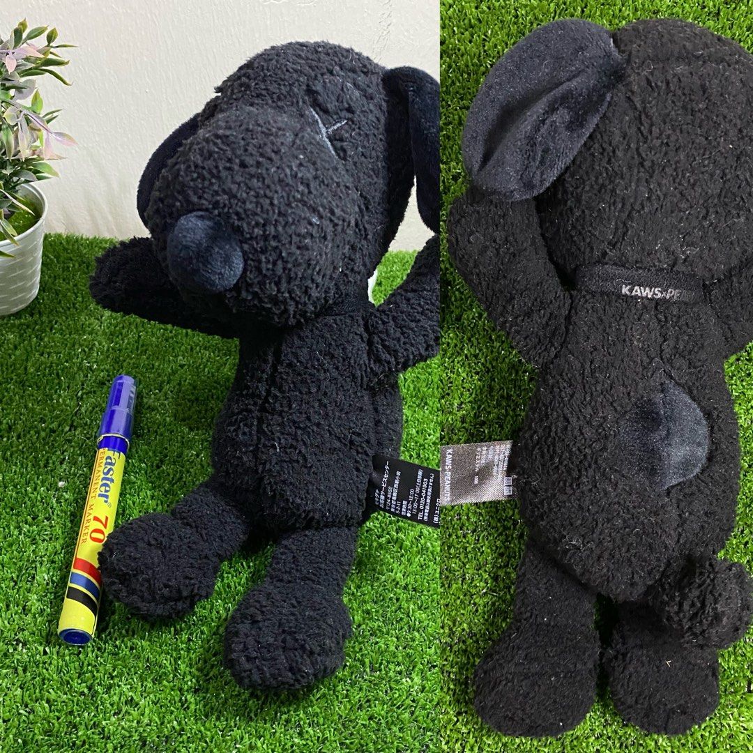 Uniqlo hot sale kaws plush
