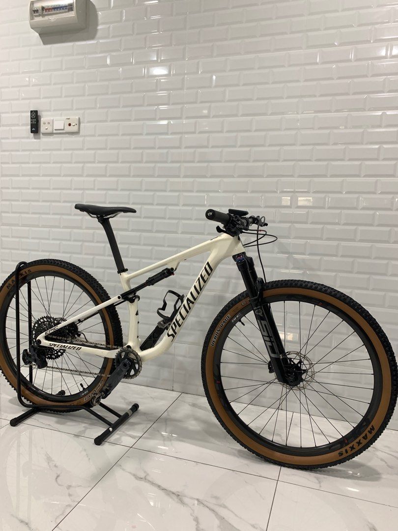 Specialized Epic Pro Custom Made MTB Bicycle Sports Equipment