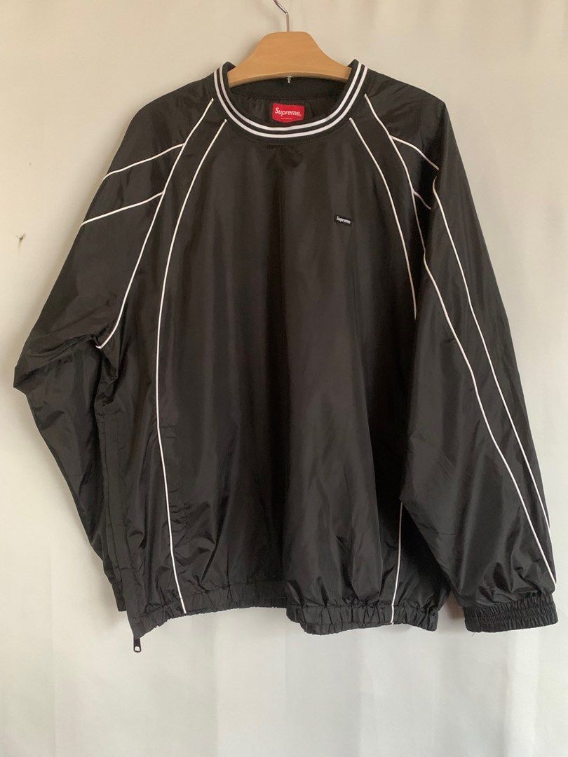 Supreme Box Logo Crewneck (Category: Coats, Jackets and Outerwear) located in Baguio. Submitted by THRIFThingWars (Listing ID 1230771722, Image 1). Description: Chest: 26.5" Length: 29" Size on Tag: L ✅ 2 Side Pockets.