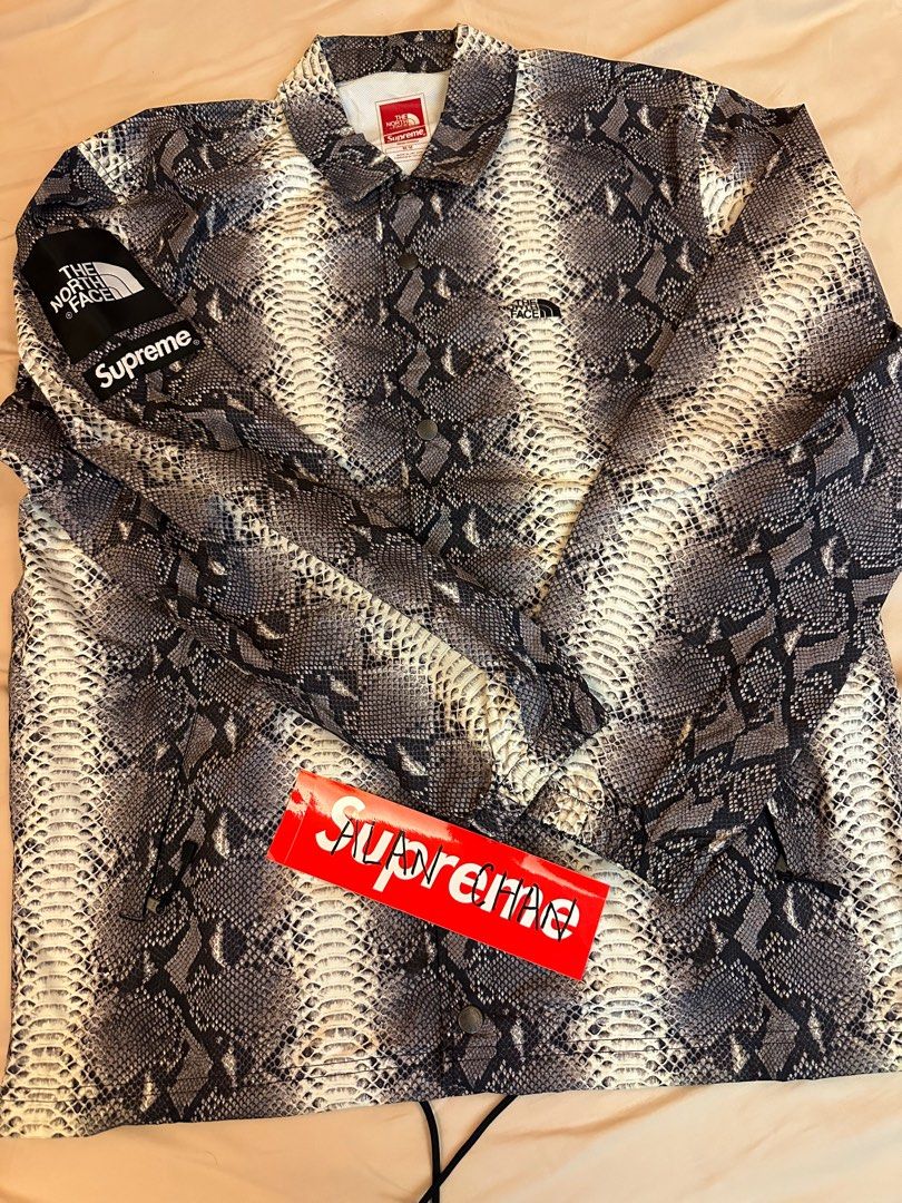 Supreme The North Face snakeskin taped seam coaches jacket, 男裝