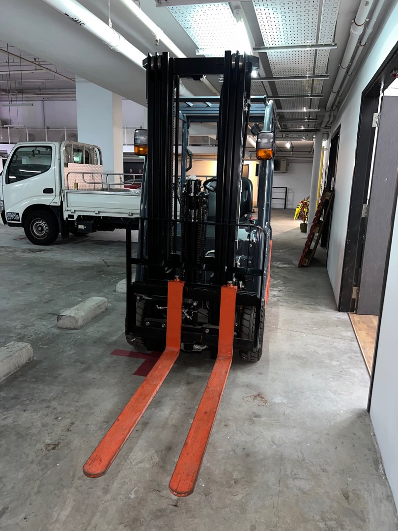 Toyota electric fork lift, Cars, Specials on Carousell