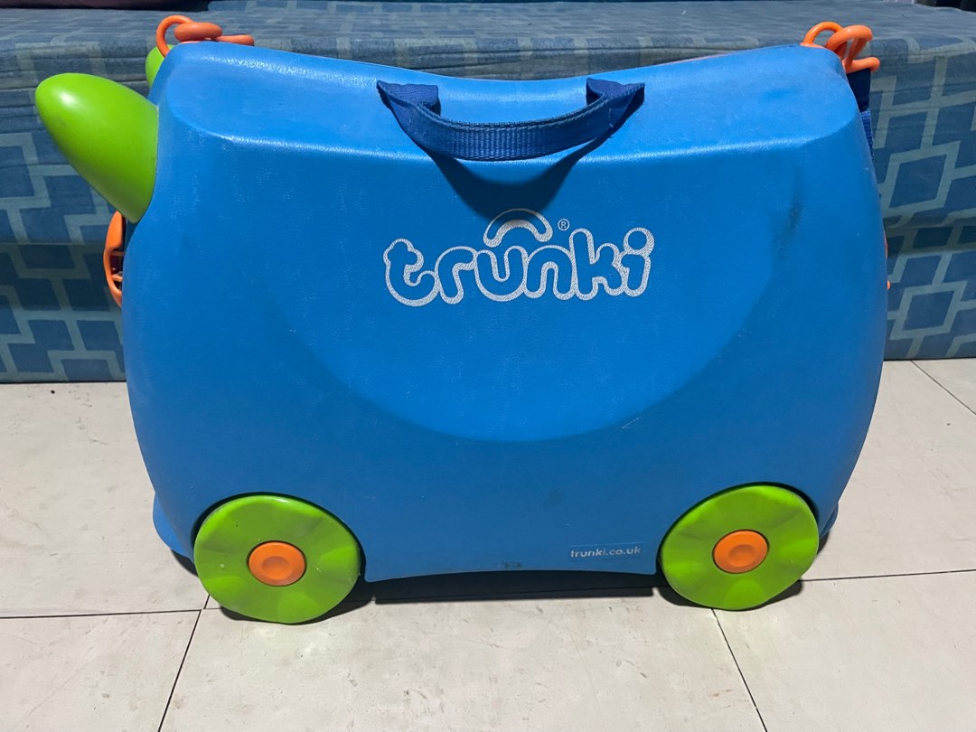 Trunki blue luggage for kids, Babies & Kids, Going Out, Other Babies