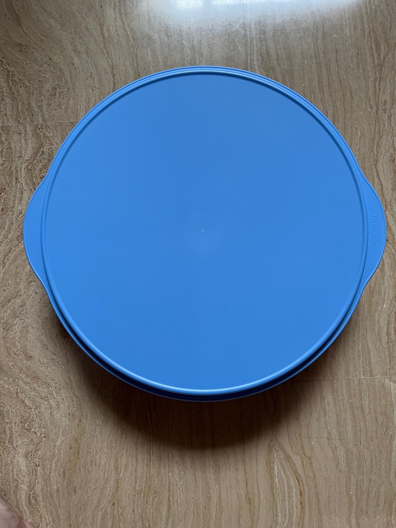 Tupperware Round Container, Furniture & Home Living, Kitchenware