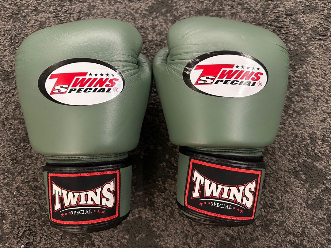 Twins Boxing Gloves BGVL3 14oz Olive, Sports Equipment, Other Sports
