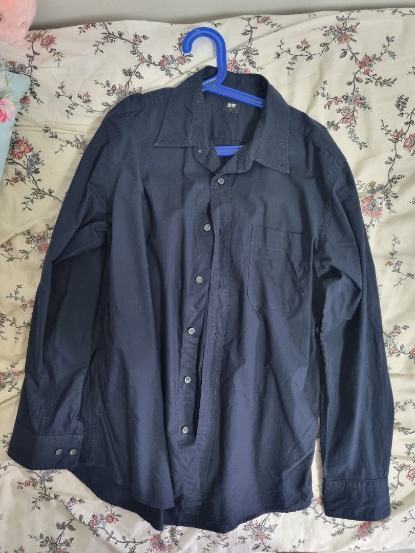 Uniqlo Men's Slim Fit Dress Shirt, Men's Fashion, Tops & Sets, Shirts on  Carousell