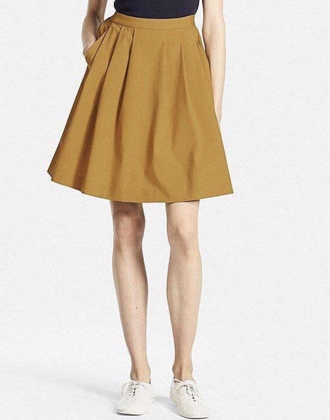 UNIQLO mustard yellow pleated skirt