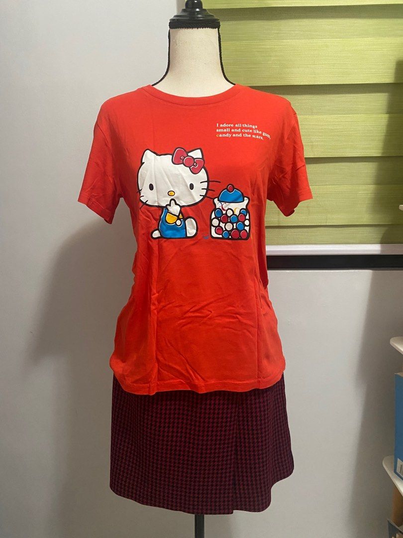 Uniqlo Sanrio hello kitty shirt (Category: Shirts) located in Paranaque City. Submitted by seaplums (Listing ID 1230735152, Image 3). Description: W 18in H 22.80in.