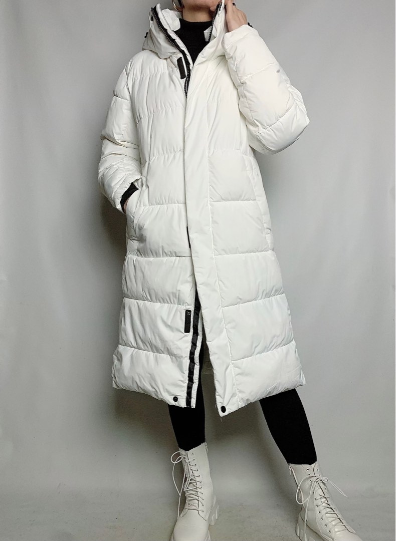 (RESERVED) White long puffer coat, Winter coat, Travel coat, Oversized