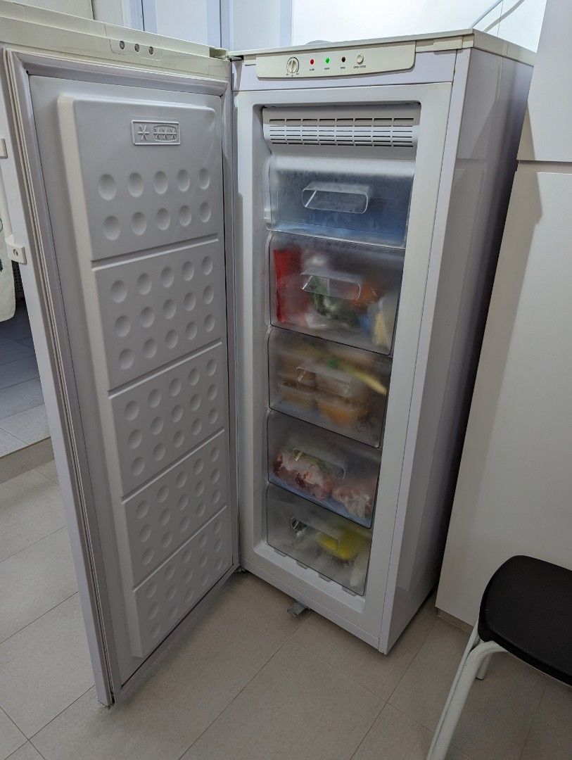 Upright freezer, TV & Home Appliances, Kitchen Appliances