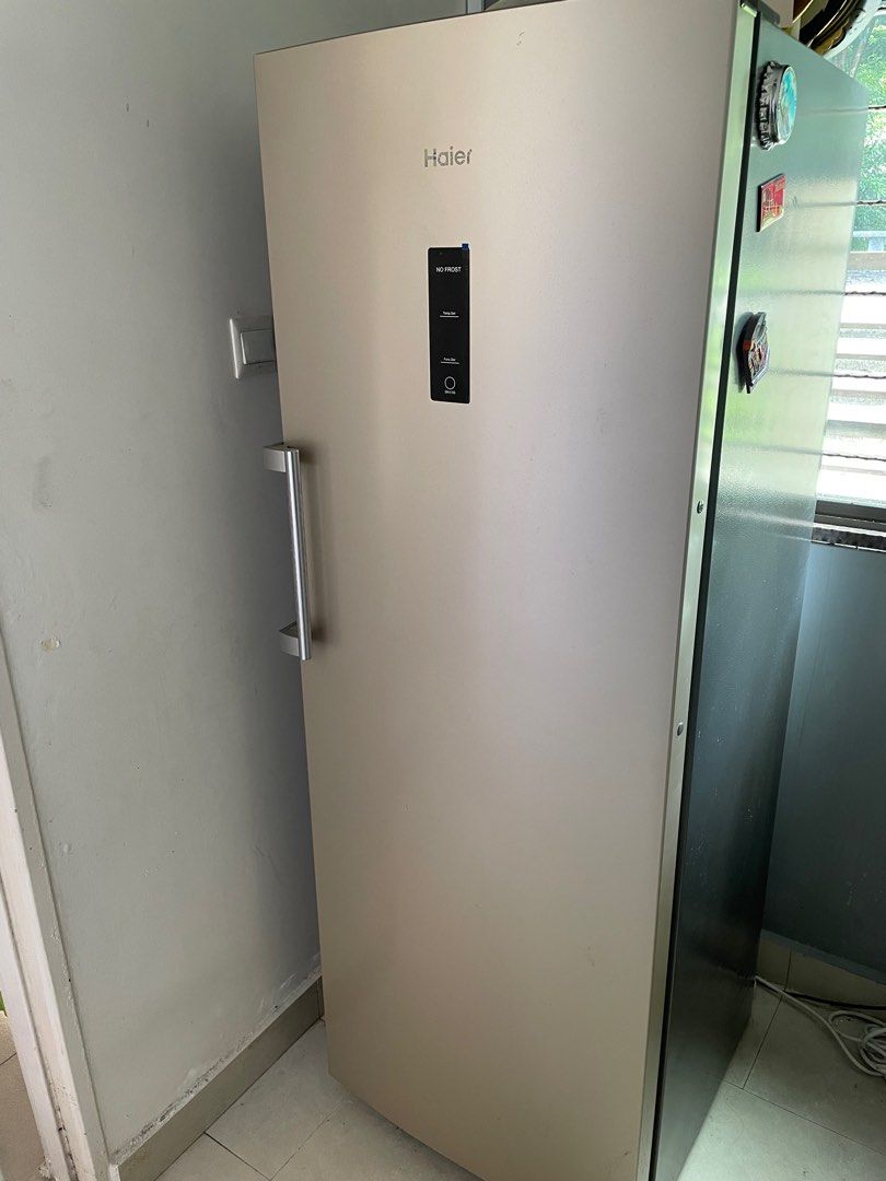 Upright freezer (no frost), TV & Home Appliances, Kitchen Appliances