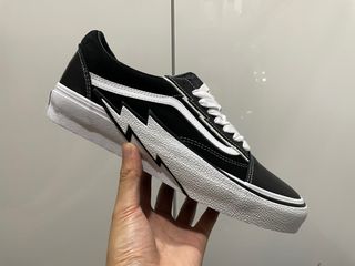 （分類：）位於 。 由 danielseller 提交（商品編號 1230813594，圖片 1）。簡介： 。