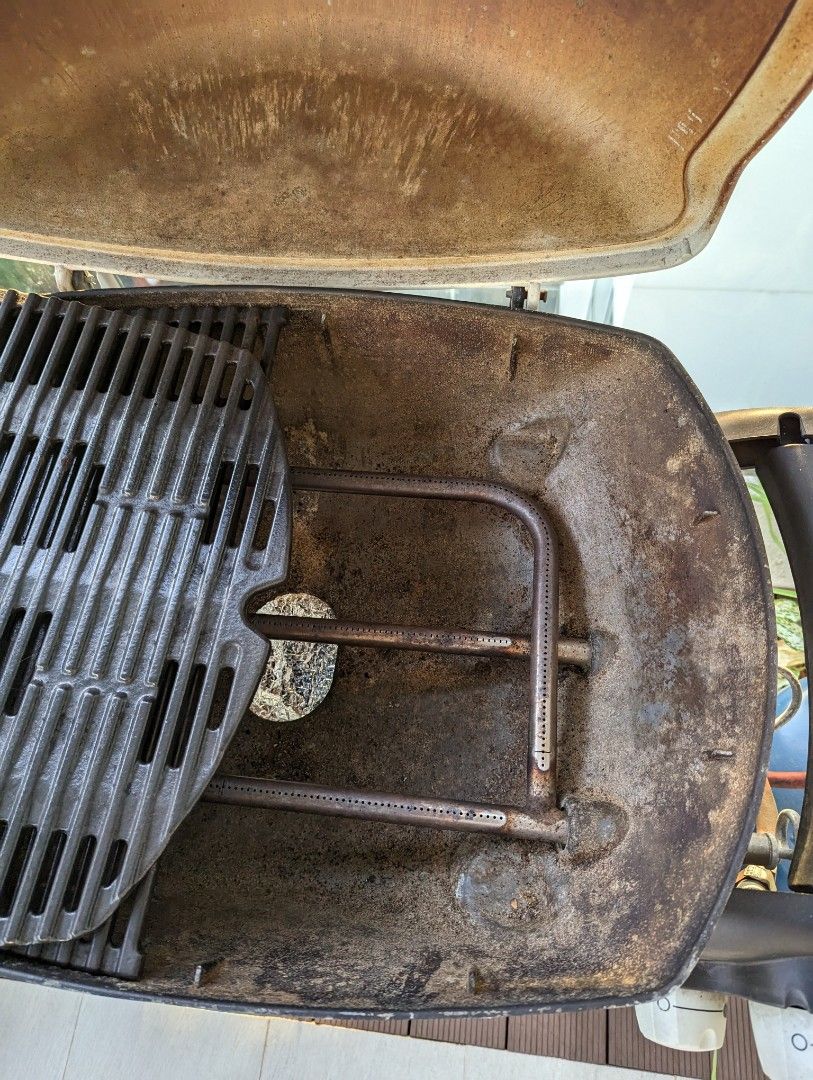 er BBQ Gas Grill Q3200, Furniture & Home Living, Outdoor Furniture