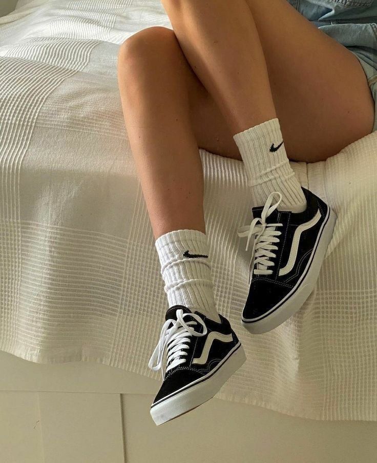 y2k vans old skool sneakers shoes black and white bnw b w