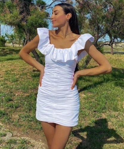 Dress with shop ruffle neckline zara