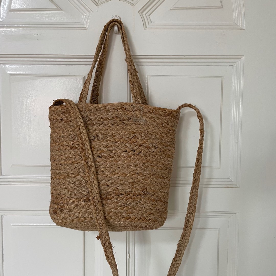 Zara woven straw bag, Women's Fashion, Bags & Wallets, Beach Bags on