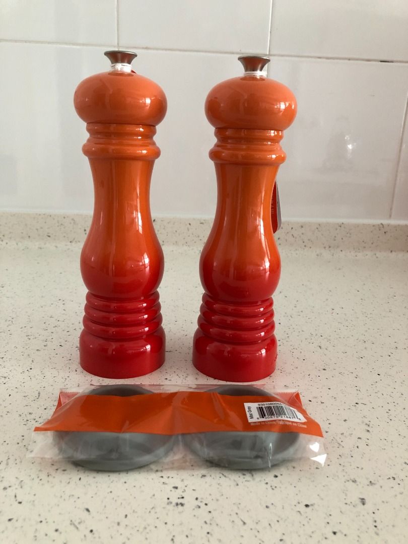 Le Creuset Silicone Set of 2 Salt and Pepper Mill Caps & Reviews