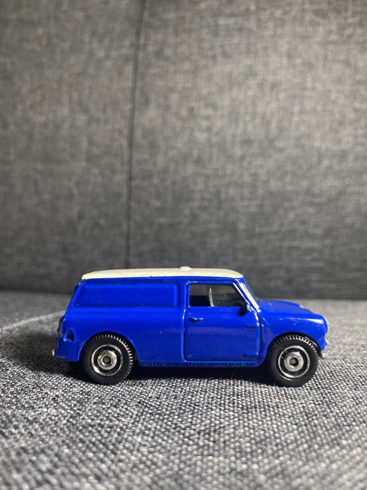 2006-matchbox-diecast-1965-austin-mini-van-blue-white-mb713-on-carousell