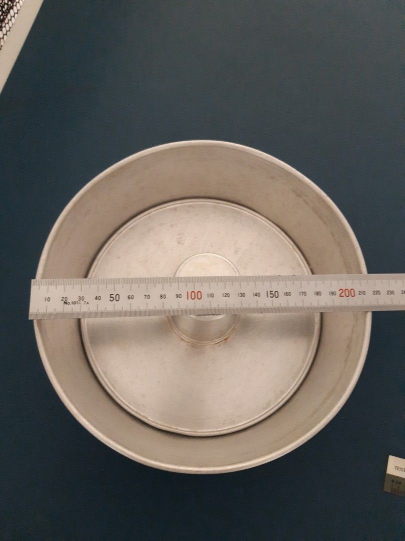 22cm Chiffon Cake Tin, Furniture & Home Living, Kitchenware & Tableware