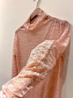 街頭風酷妹透膚字母內搭打底衣