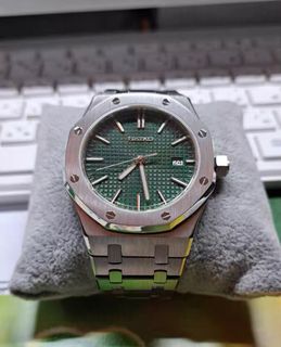 （分類：）位於 。 由 c.watches 提交（商品編號 1231035980，圖片 1）。簡介： 。